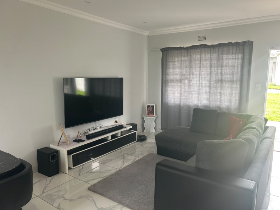 To Let 3 Bedroom Property for Rent in Gonubie Eastern Cape